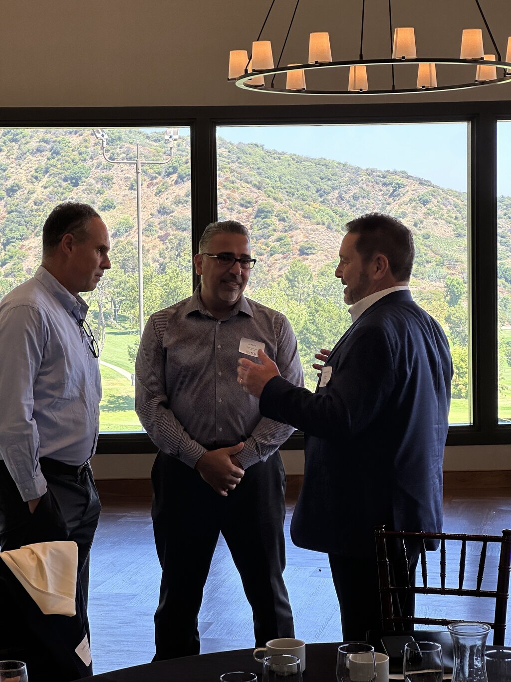 Investors talking between sessions at a 1752vc event