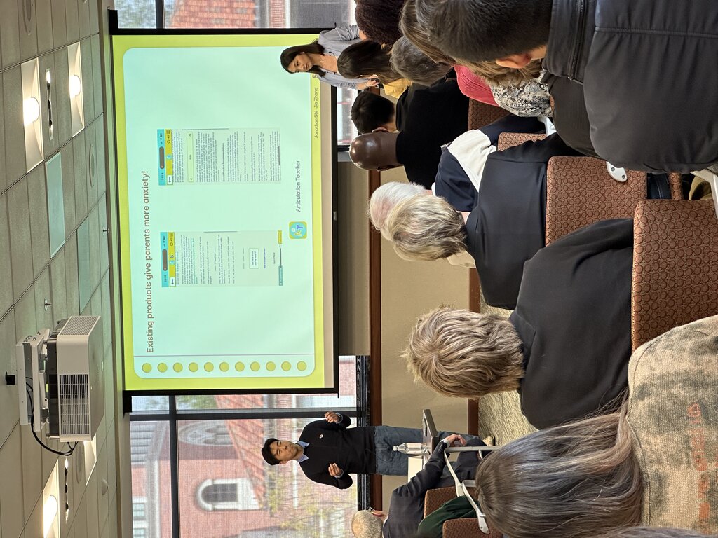 Mentors presenting to founders at a 1752vc session